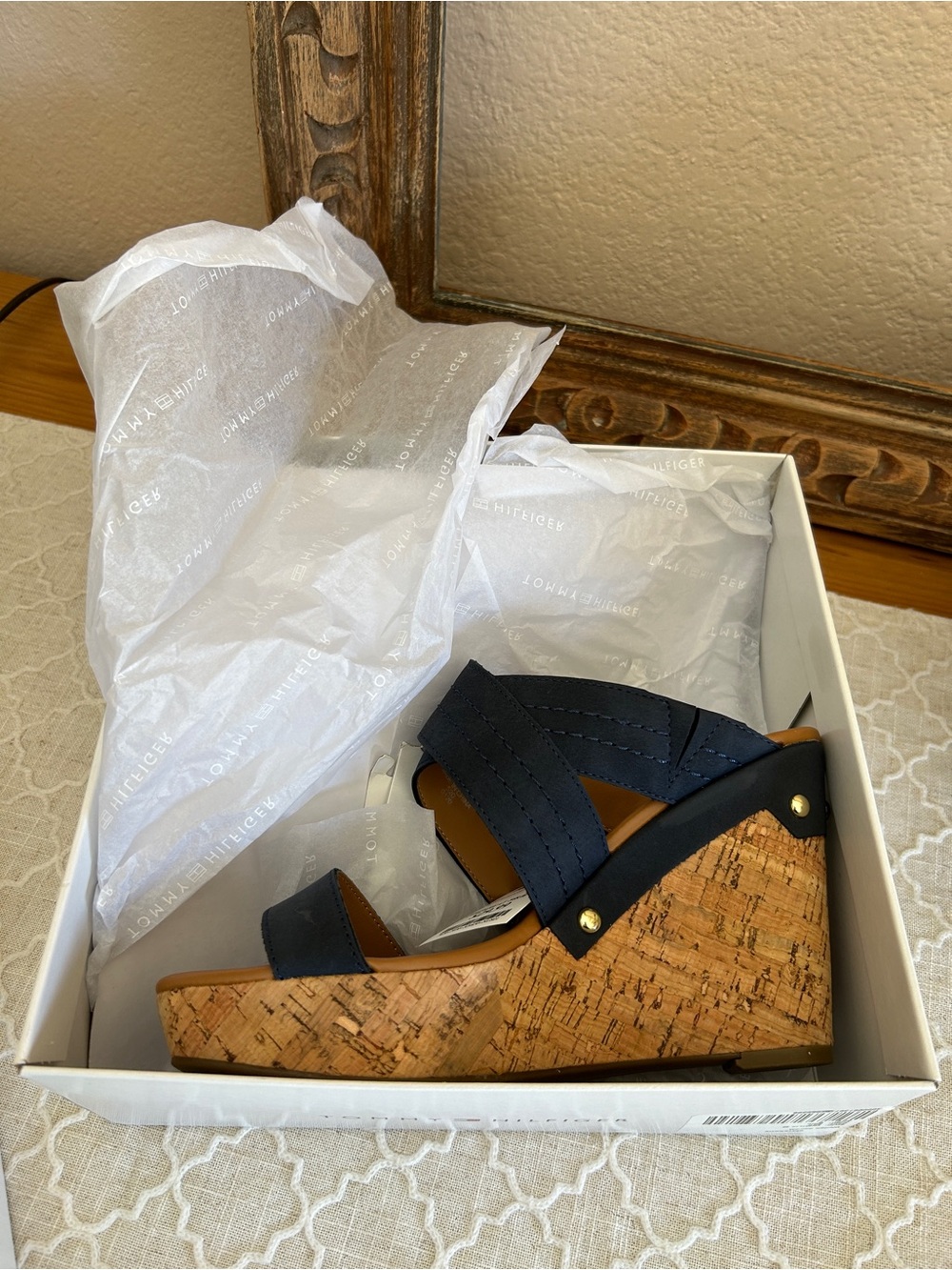 Tommy Hilfiger Navy Cork Wedge Sandals with Gold Buckle, Brand new in box, sz 9 - Picture 3 of 13